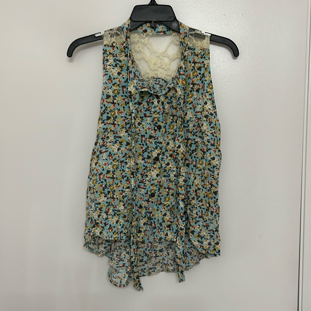 Vintage Floral and Lace Assymetrical Sleeveless Blouse